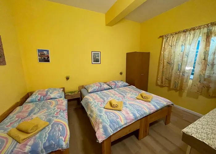 Kelava 31 * Podgora (Split-Dalmatia)